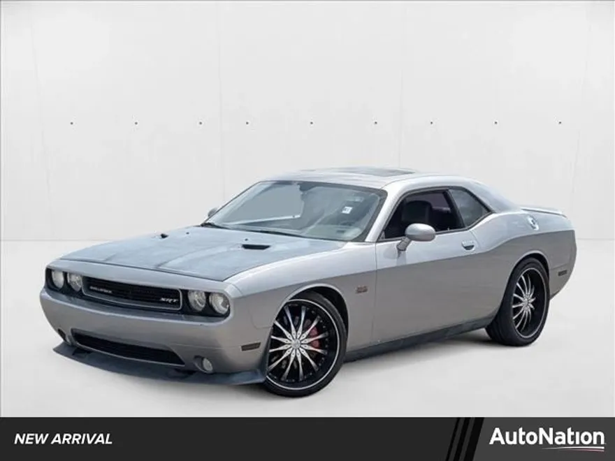 2011 Dodge Challenger SRT8 photo 1