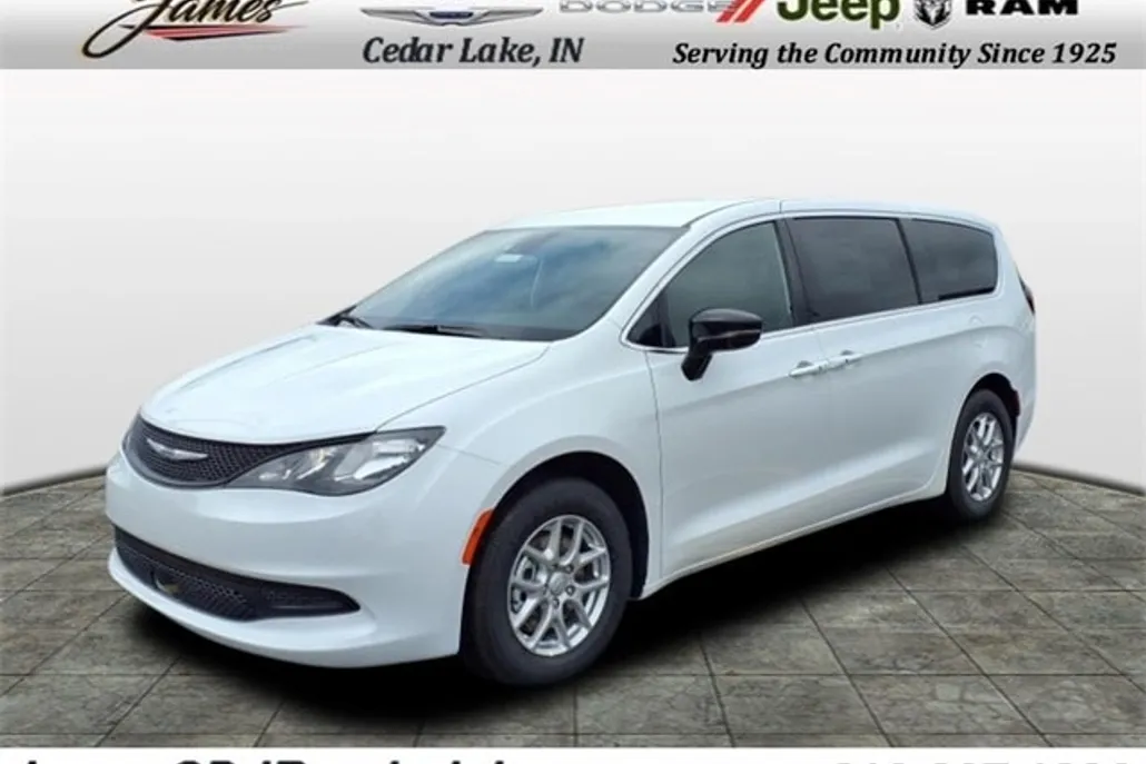 2026 Chrysler Voyager LX photo 1