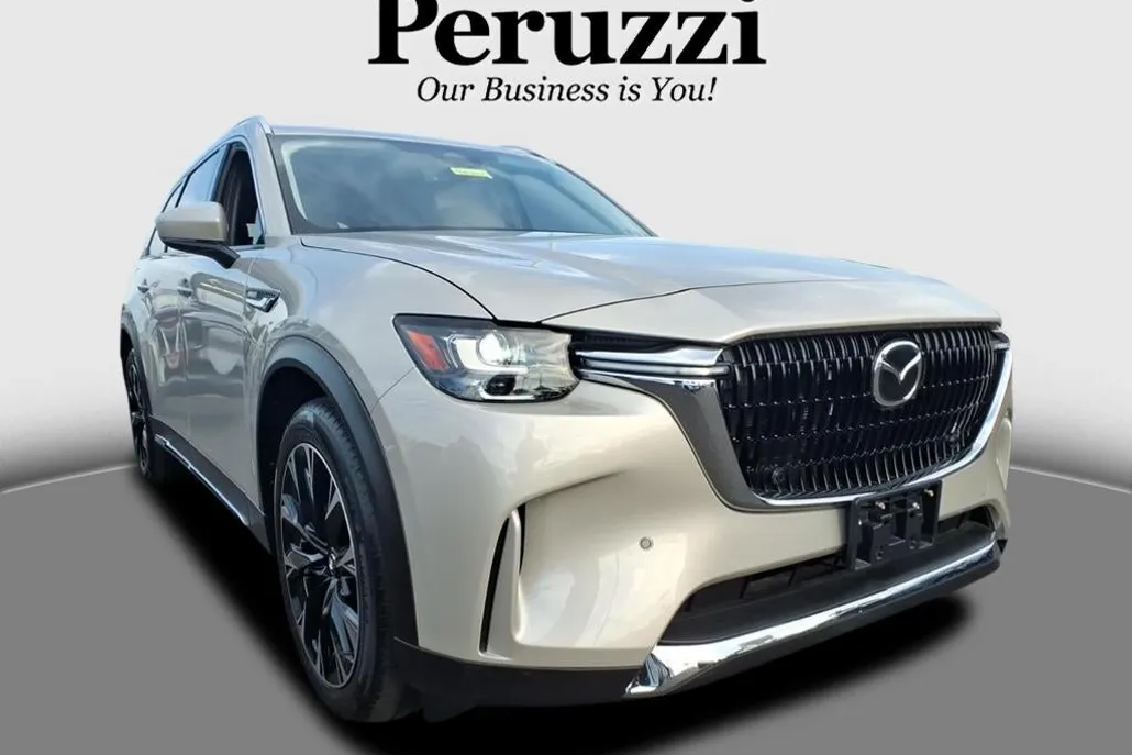 2024 Mazda CX-90 Premium photo 1