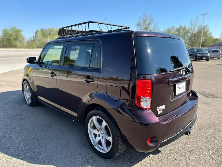 2015 Scion xB Base photo 5