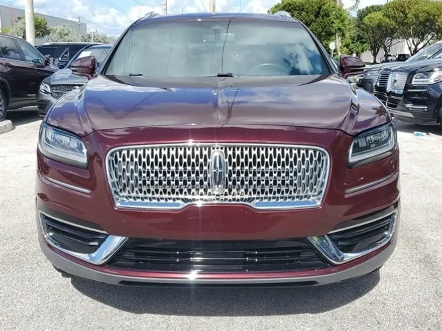 2019 Lincoln Nautilus Standard photo 2