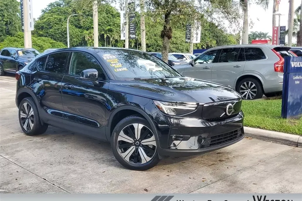 2023 Volvo C40 Recharge Plus photo 1