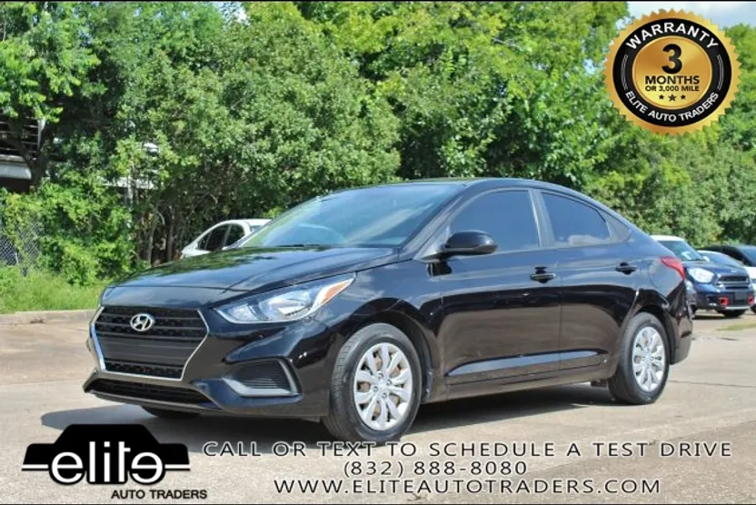 2022 Hyundai Accent SEL photo 1