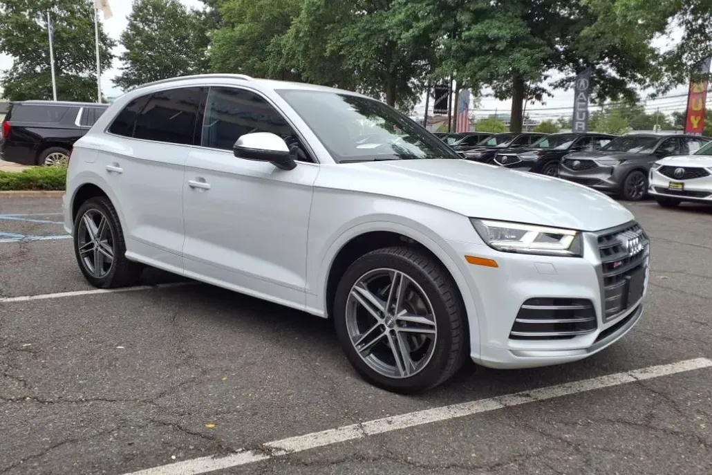 2020 Audi SQ5 Premium Plus photo 1