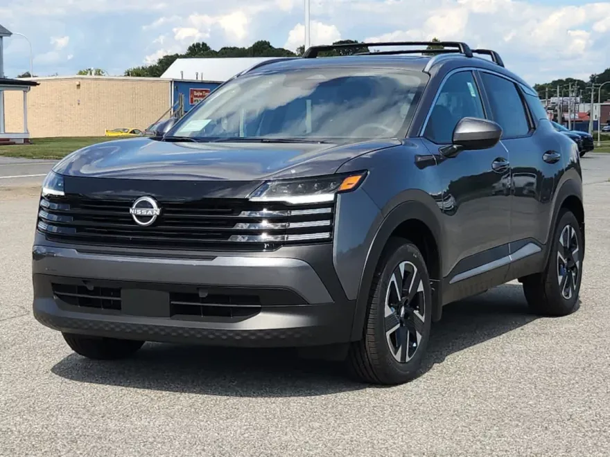 2025 Nissan Kicks SV photo 1