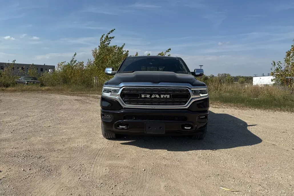 2023 Ram 1500 Limited photo 1