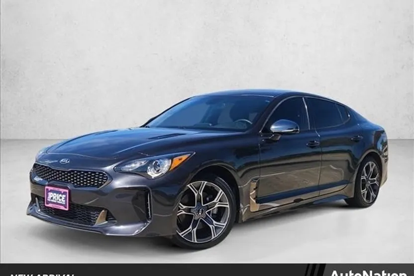 2020 Kia Stinger GT-Line photo 1