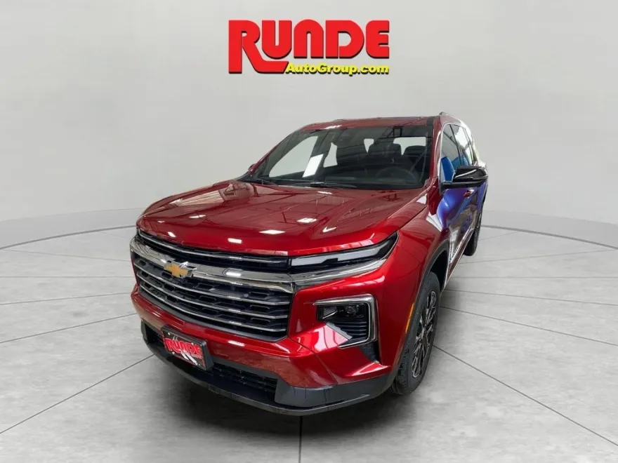 2025 Chevrolet Traverse photo 1
