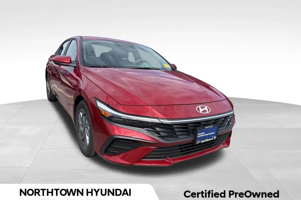 2024 Hyundai Elantra SEL photo 1