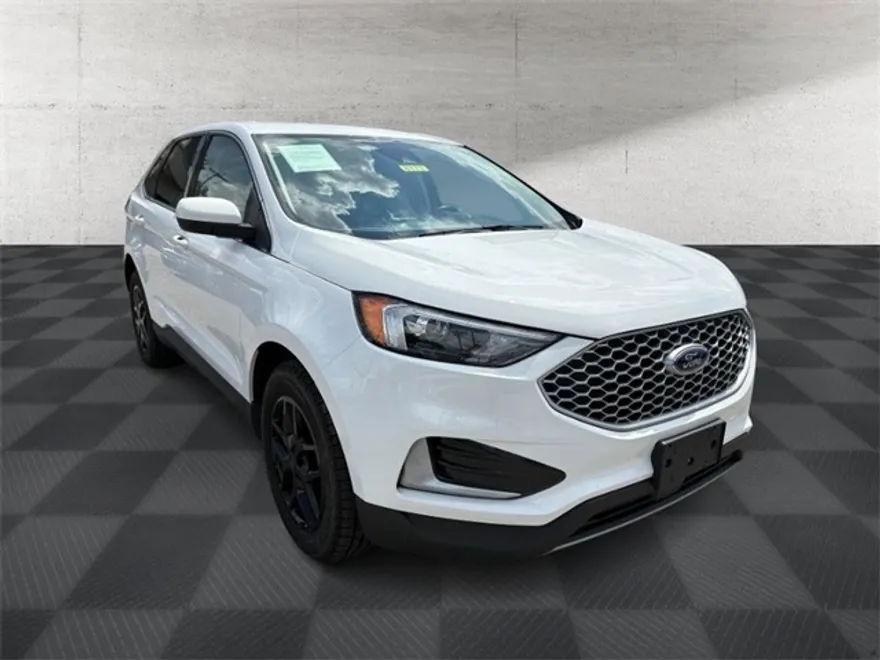 2023 Ford Edge SEL photo 1