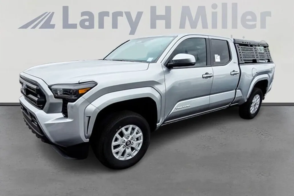 2025 Toyota Tacoma SR5 Double Cab photo 1