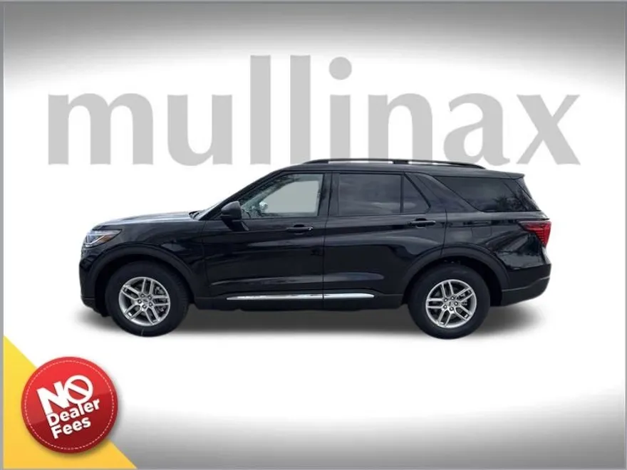 2025 Ford Explorer photo 1
