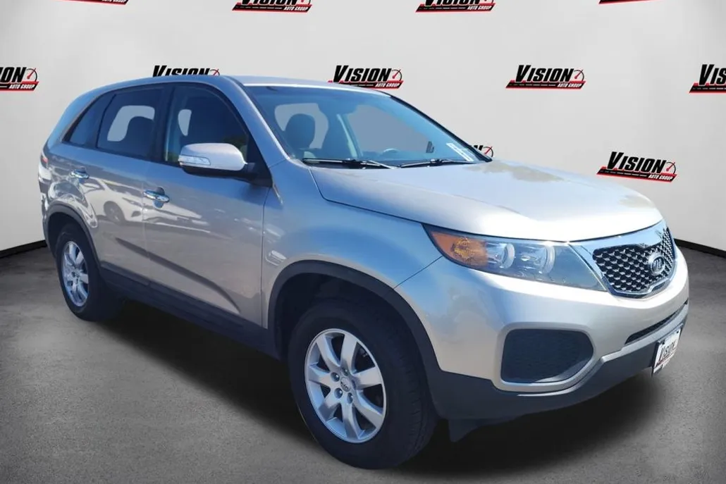 2013 Kia Sorento LX photo 1
