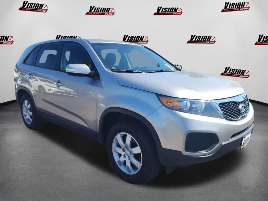 2013 Kia Sorento LX photo 1