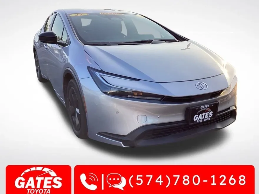 2024 Toyota Prius LE photo 1