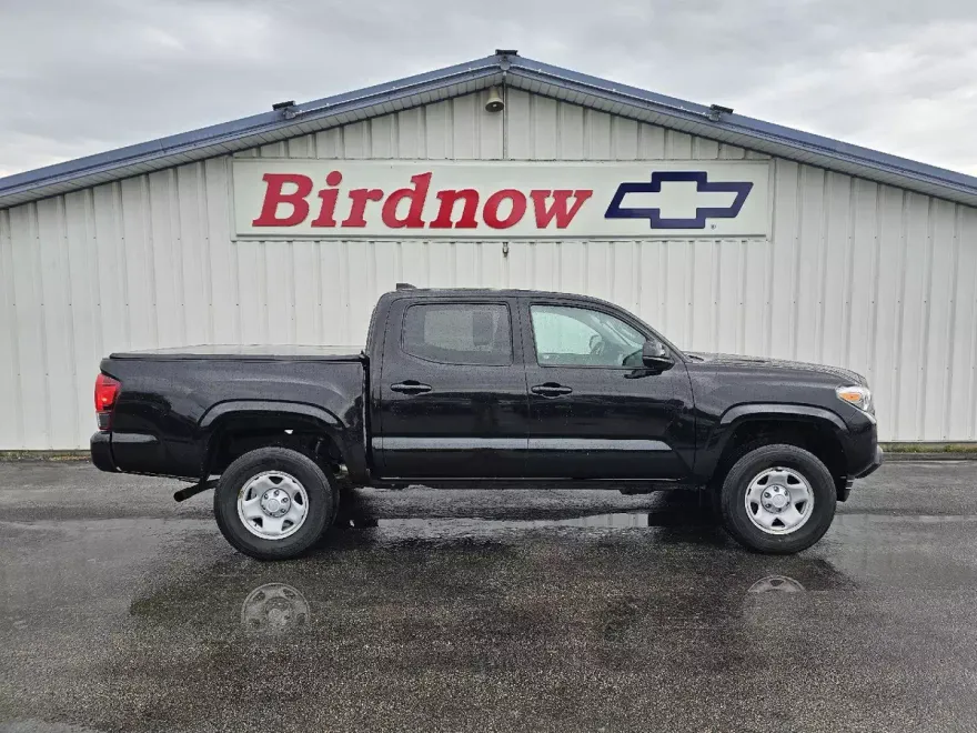 2022 Toyota Tacoma SR photo 1