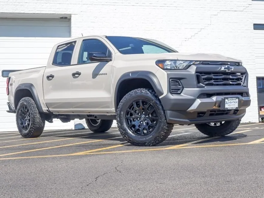 2026 Chevrolet Colorado Trail Boss photo 1