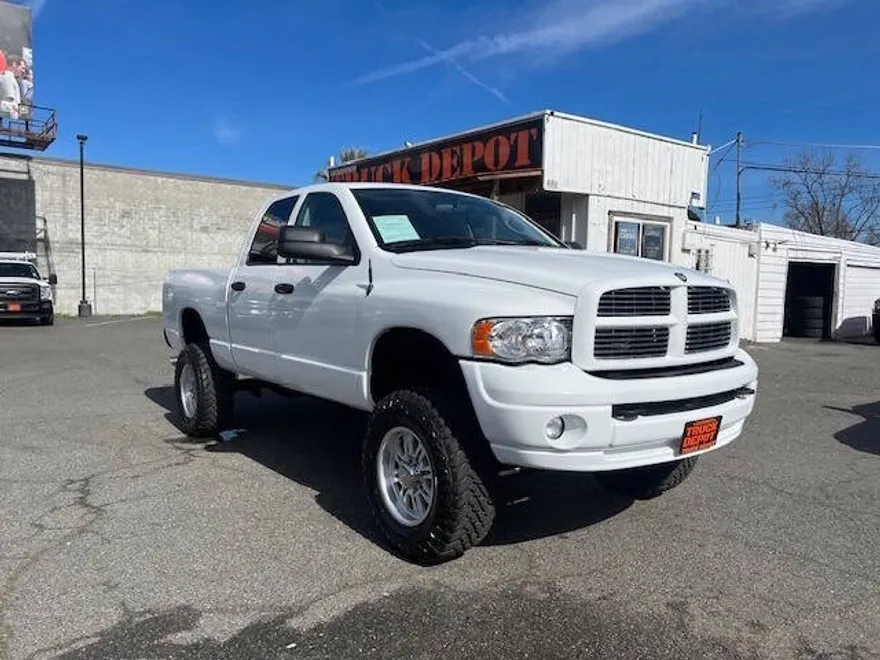 2003 Dodge Ram SLT photo 1