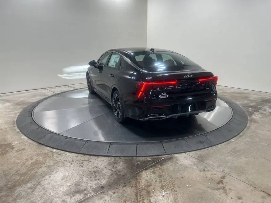 2026 Kia K5 GT-Line photo 1