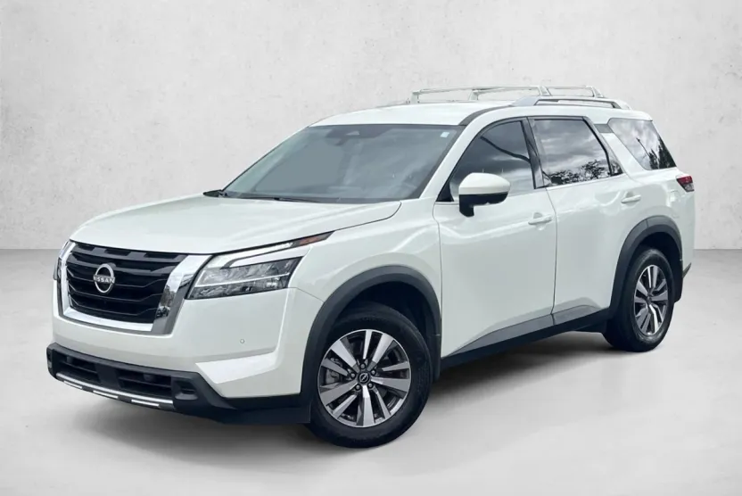 2023 Nissan Pathfinder SL photo 1