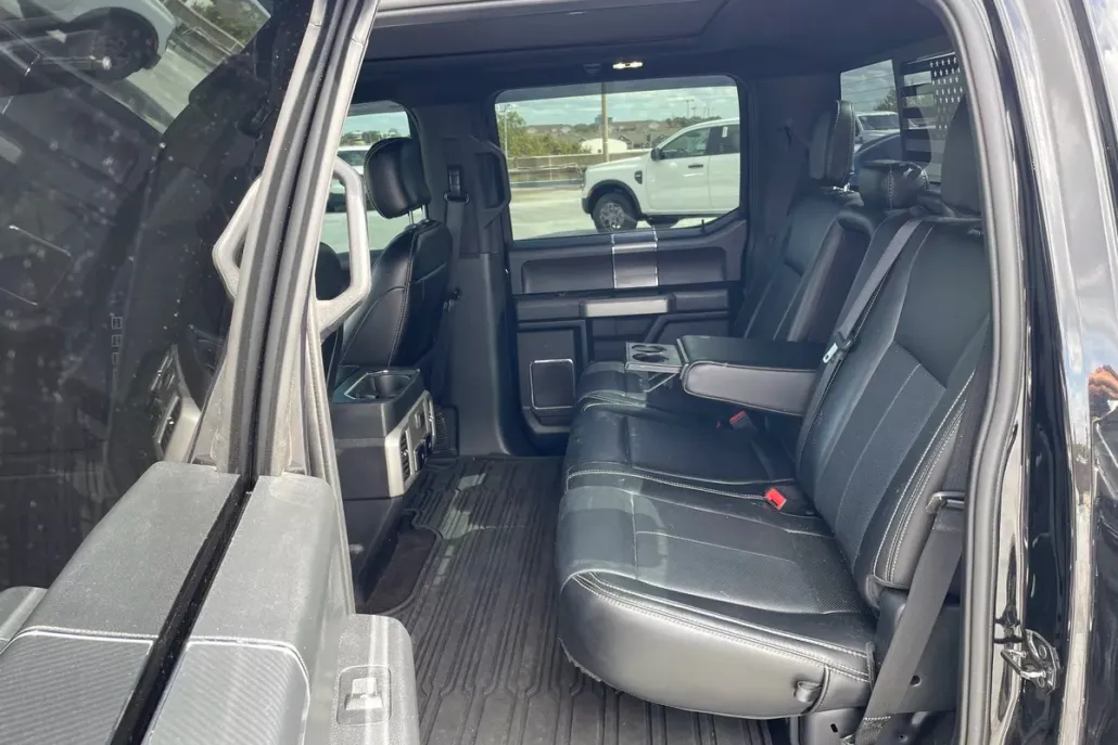 2019 Ford F-150 Lariat photo 1