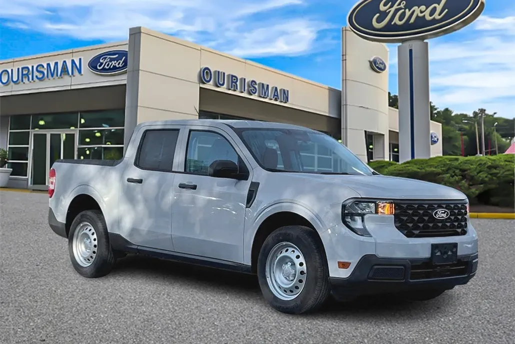 2025 Ford Maverick XL photo 1