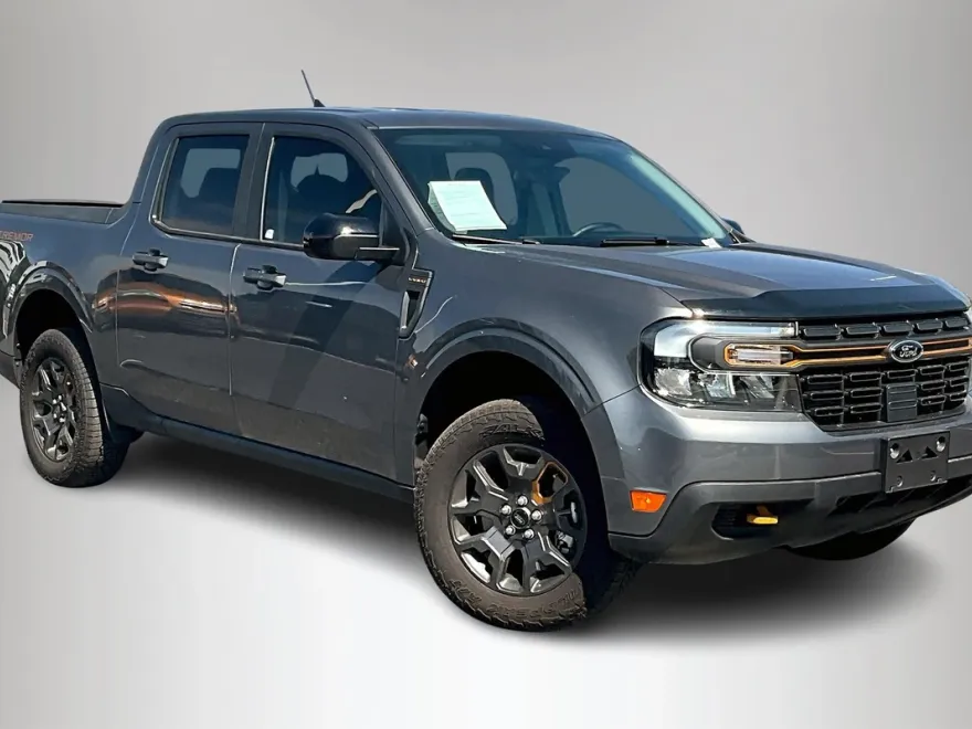 2024 Ford Maverick Lariat Tremor photo 1