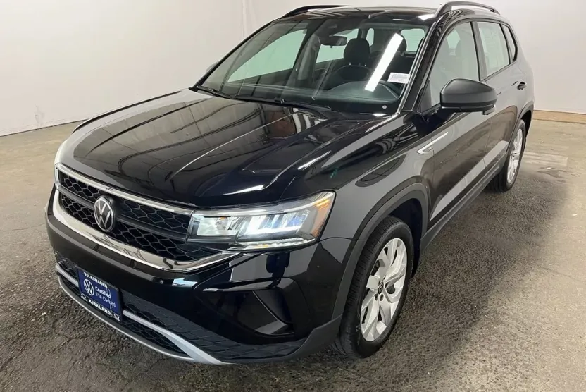 2023 Volkswagen Taos S photo 1