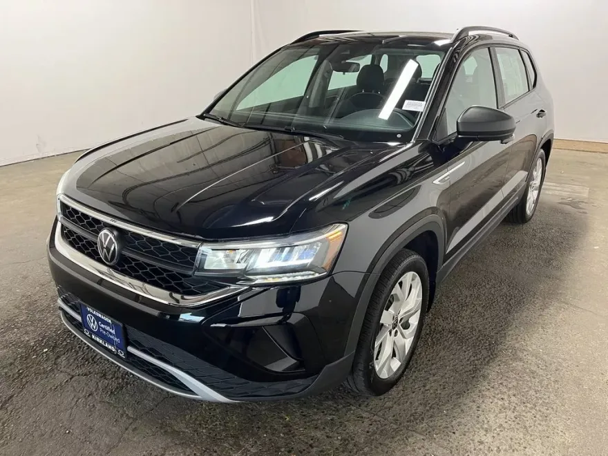 2023 Volkswagen Taos S photo 1