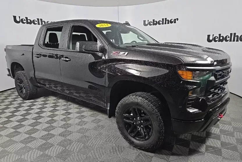 2024 Chevrolet Silverado 1500 Custom Trail Boss photo 1