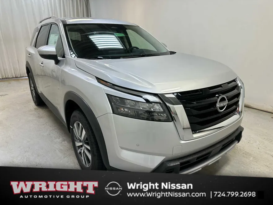 2025 Nissan Pathfinder SL photo 1