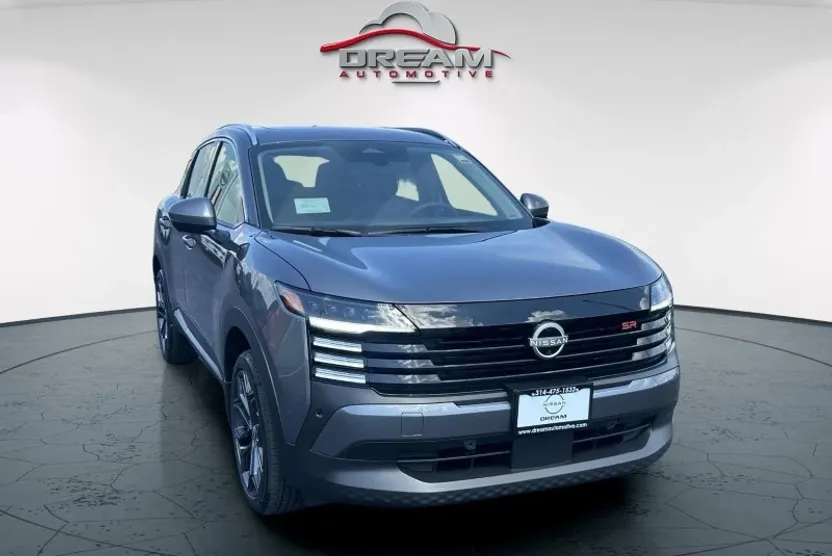 2025 Nissan Kicks SR photo 1