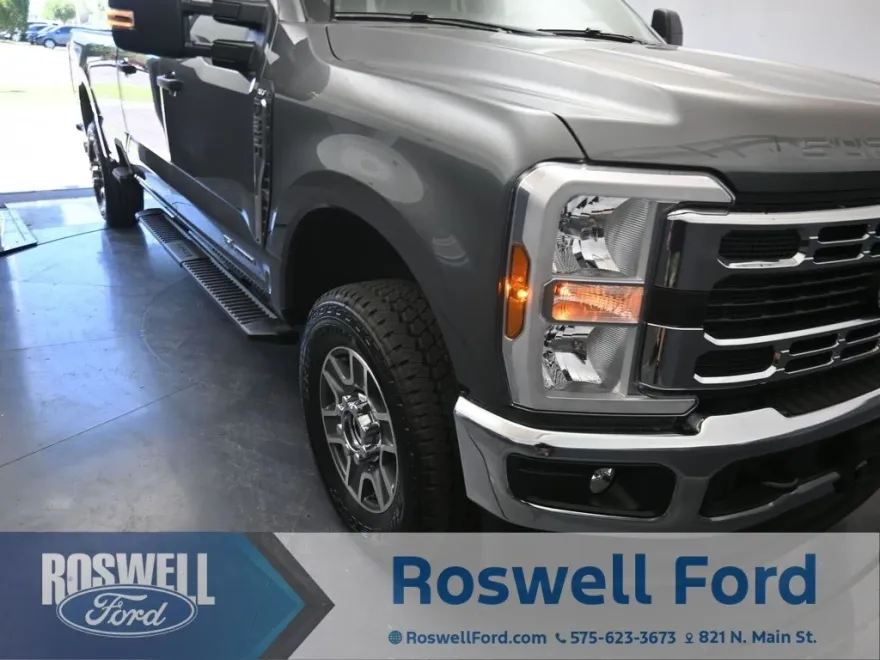 2025 Ford F-350 photo 1