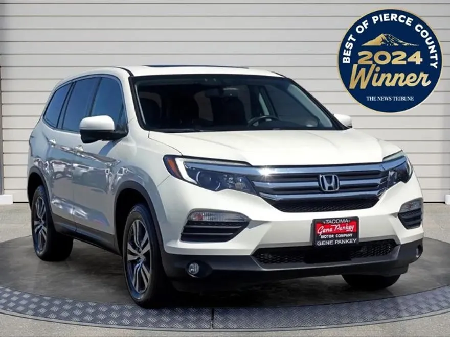 2020 Chevrolet Traverse Leather photo 1