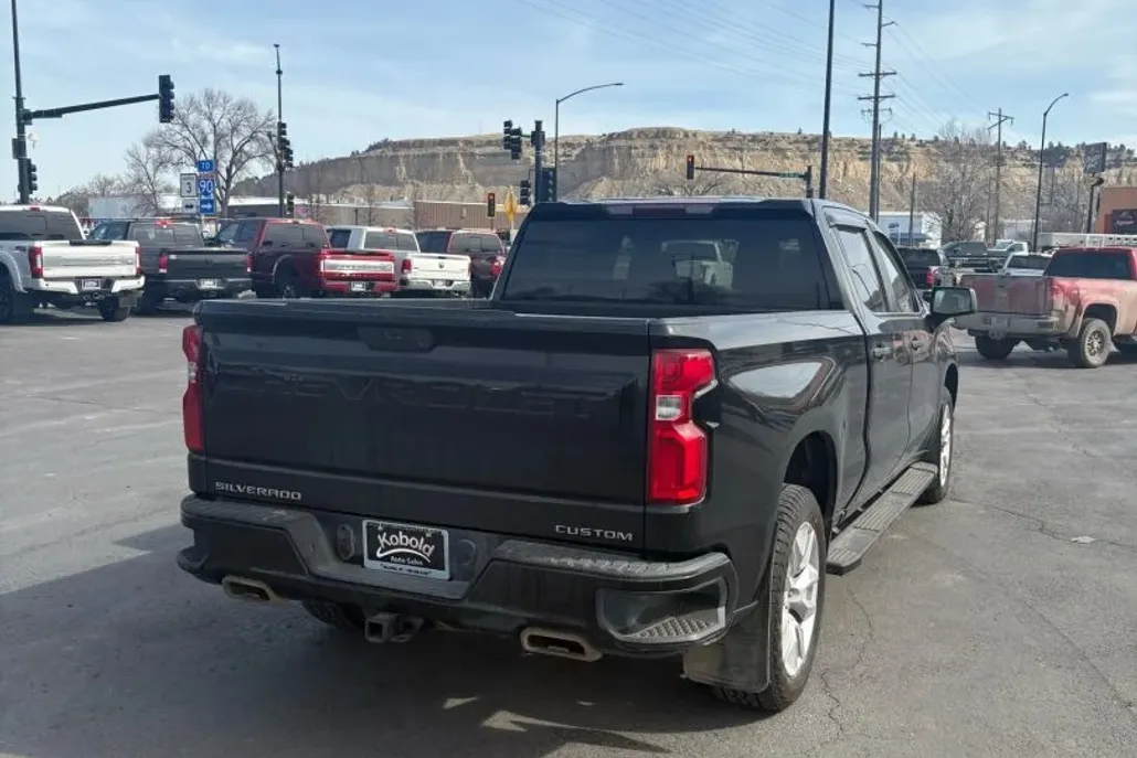 2019 Chevrolet Silverado 1500 Custom photo 1