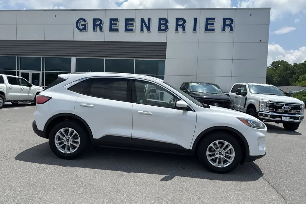 2020 Ford Escape SE photo 1