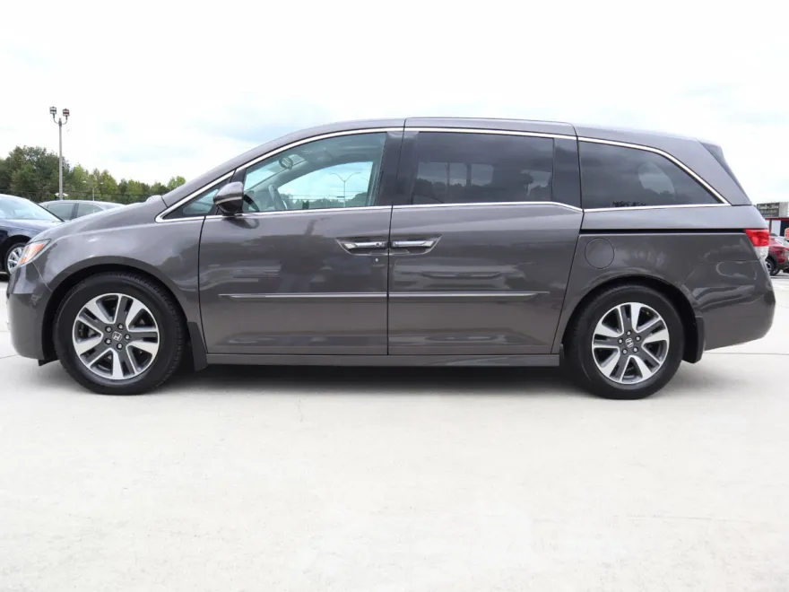 2014 Honda Odyssey Touring Elite photo 1