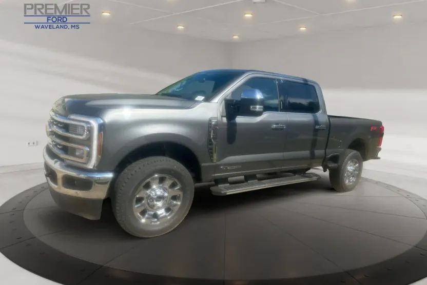2026 Ford F-250 Lariat photo 1