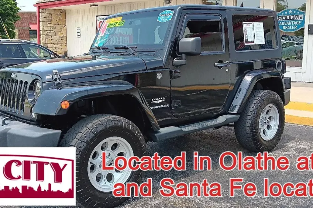 2014 Jeep Wrangler Sahara photo 1