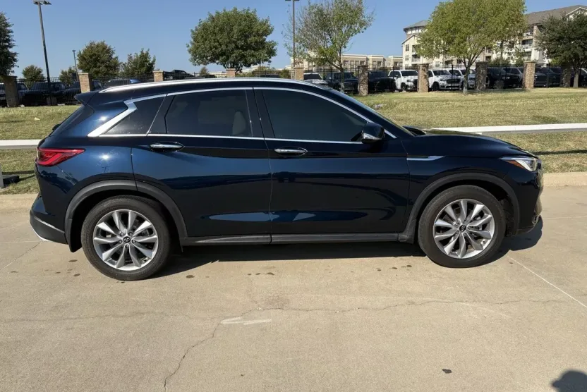 2019 Infiniti QX50 Essential photo 1