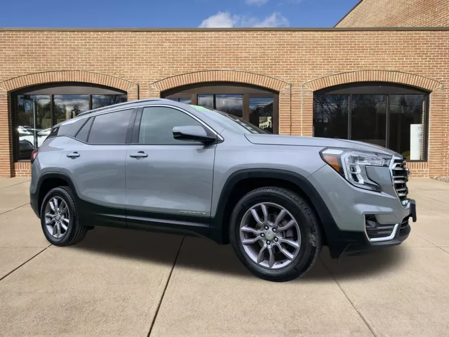2024 Gmc Terrain SLT photo 1