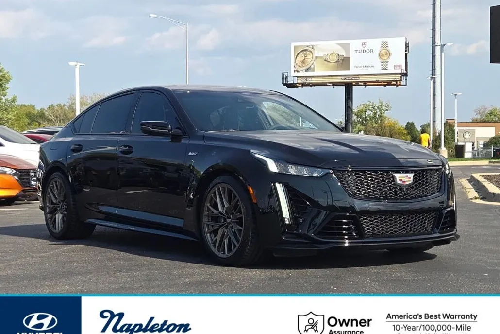 2022 Cadillac CT5 V photo 1
