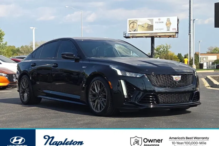 2022 Cadillac CT5 V photo 1