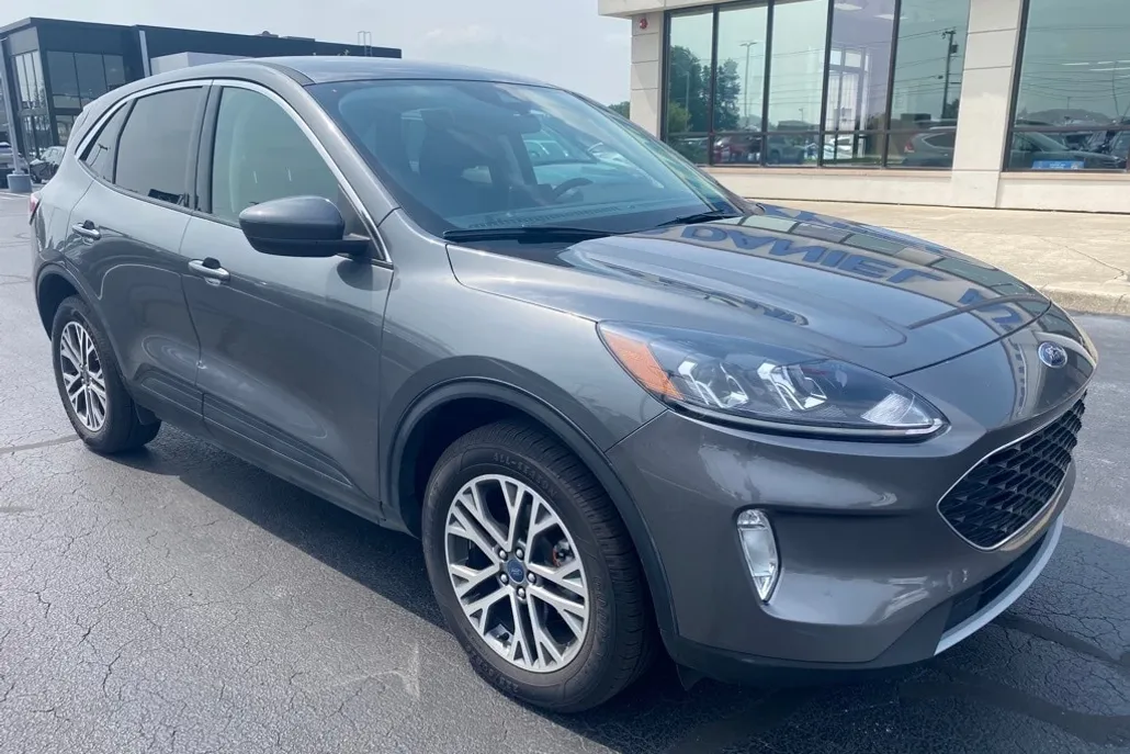 2022 Ford Escape SEL photo 1