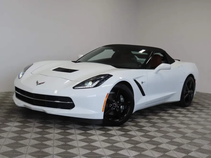 2015 Chevrolet Corvette Stingray 2LT photo 1