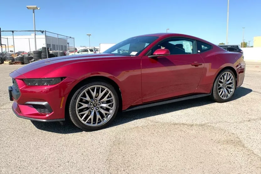 2025 Ford Mustang EcoBoost Premium photo 1