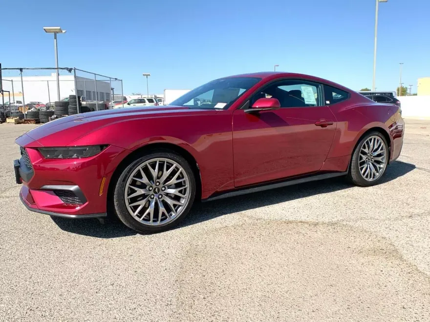 2025 Ford Mustang EcoBoost Premium photo 1
