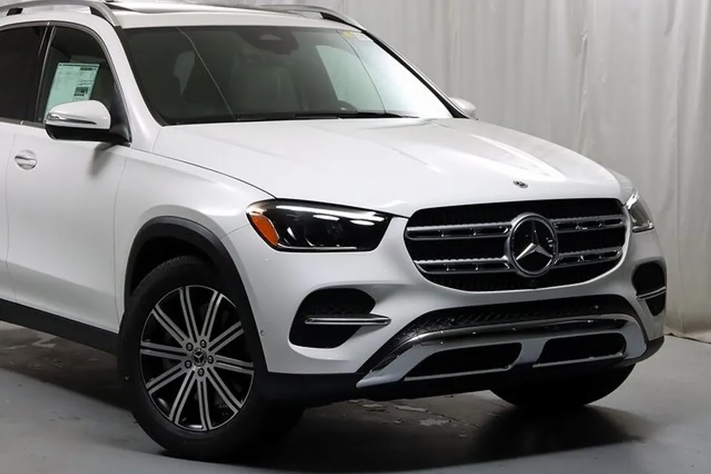 2025 Mercedes Benz GLE 450 4MATIC photo 1