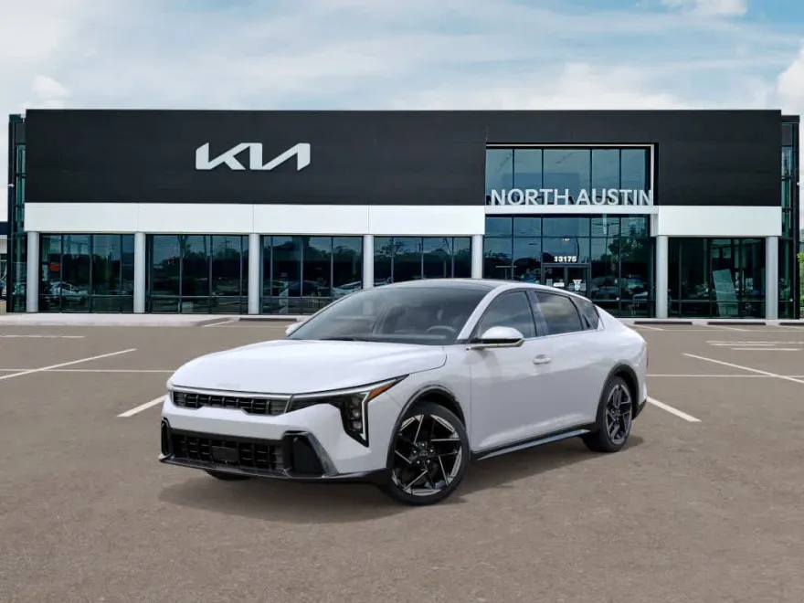 2025 Kia K4 GT-Line photo 1