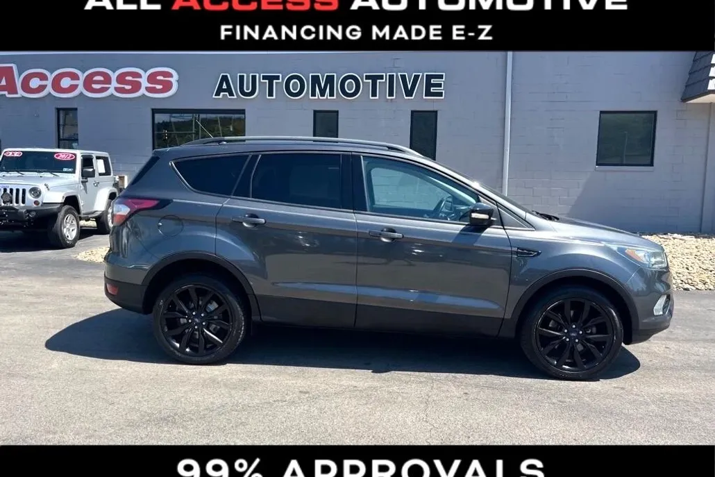 2017 Ford Escape Titanium photo 1